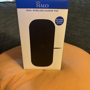 Halo Dual Wireless Charge Pad in Black